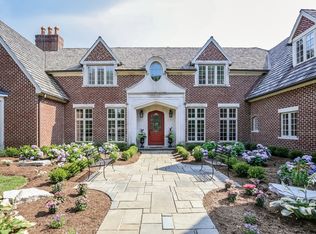 133 W Onwentsia Rd, Lake Forest, IL 60045