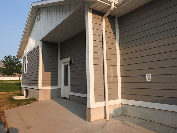 north entrance to basement