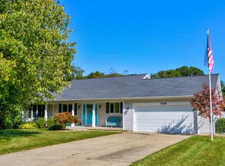 15258 Widgeon Rd, Grand Haven, MI 49417