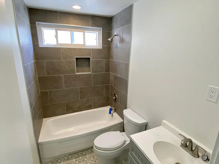 479 Allview Ct — Photo 9