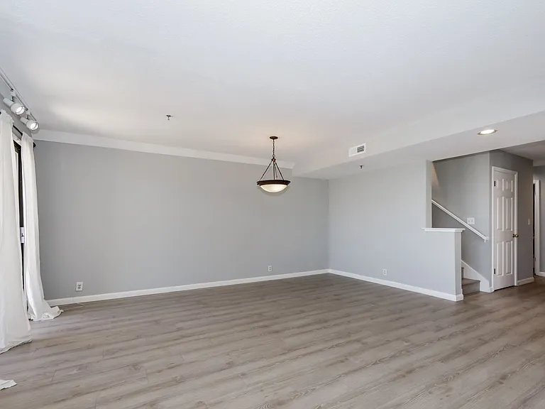 432 Portofino Dr #403 — Photo 12