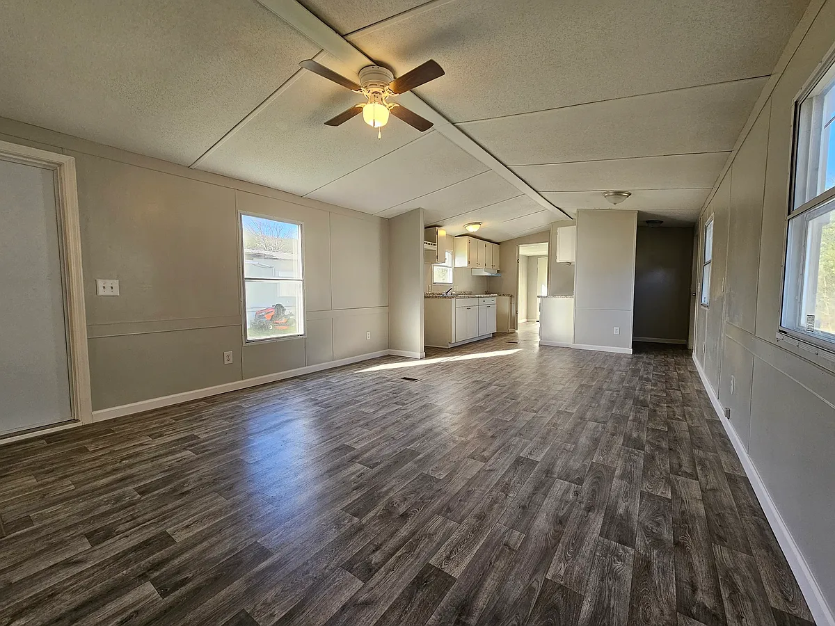 Building Photo - 210 Jamback Rd #53