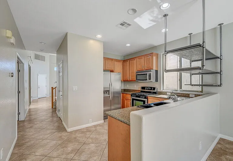 9152 Kentwell Ave — Photo 16