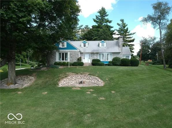 2702 Meadowbrook Dr, New Castle, IN 47362