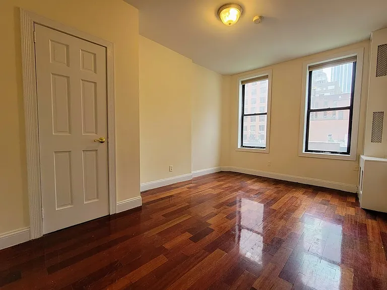 175 Lexington Ave #5S — Photo 2