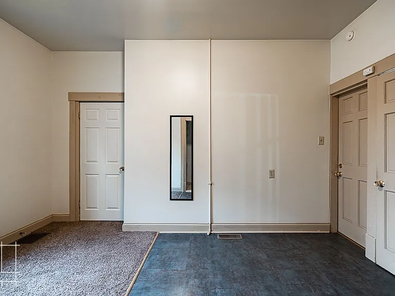 100 W. 6th Ave — Photo 3