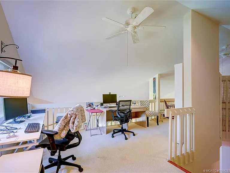 233 NE Edgewater Dr #201 — Photo 40