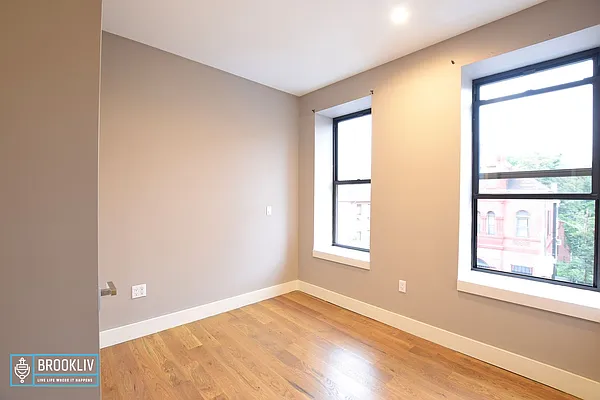 Rented by null | media 31