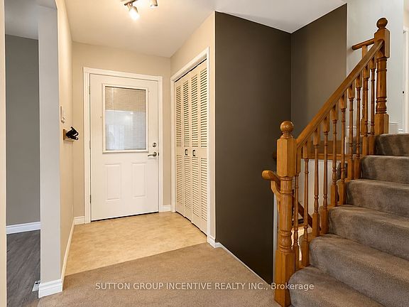 4th image of 35 Davies Cres