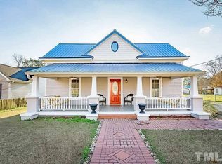 207 W Harnett St, Benson, NC 27504