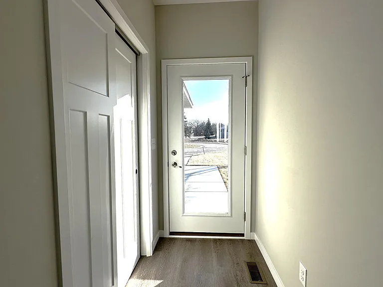 1120 Melody Ct NW — Photo 15