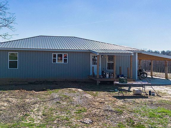 2nd image of 967 Sugar Creek Rd