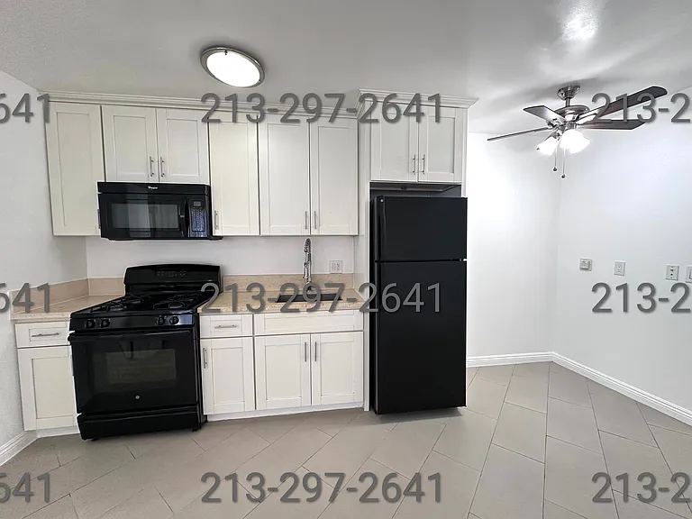962 Magnolia Ave #7 — Photo 3