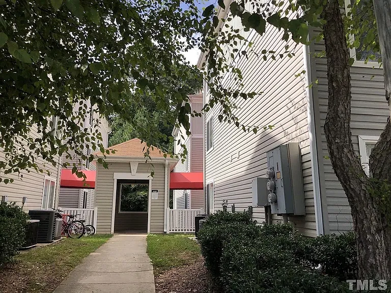 1331 Crab Orchard Dr #203 — Photo 2