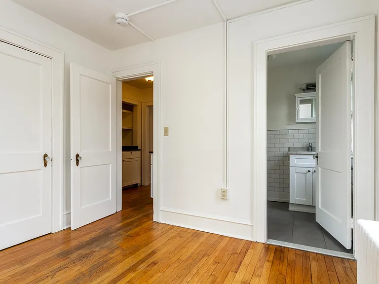 141 Howard St — Photo 6