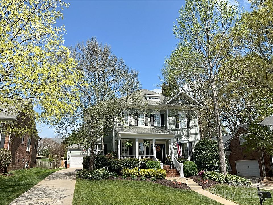2nd image of 307 N Downing St