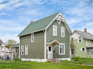 422 Chestnut St, Grand Forks, ND 58201
