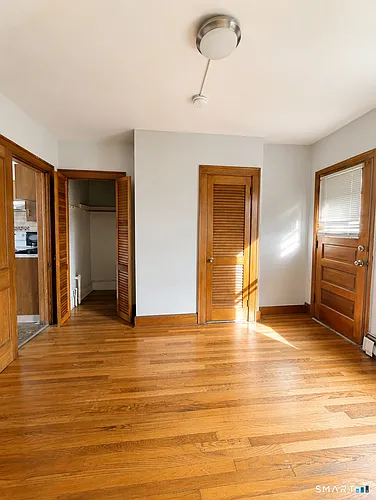 1048 Broad St Photo 1
