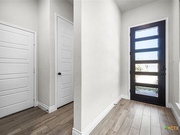 3rd image of 429 Juana Way