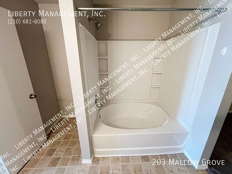 203 Mallow Grv — Photo 30