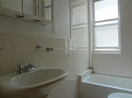 Rented by Bohemia Realty Group | media 20