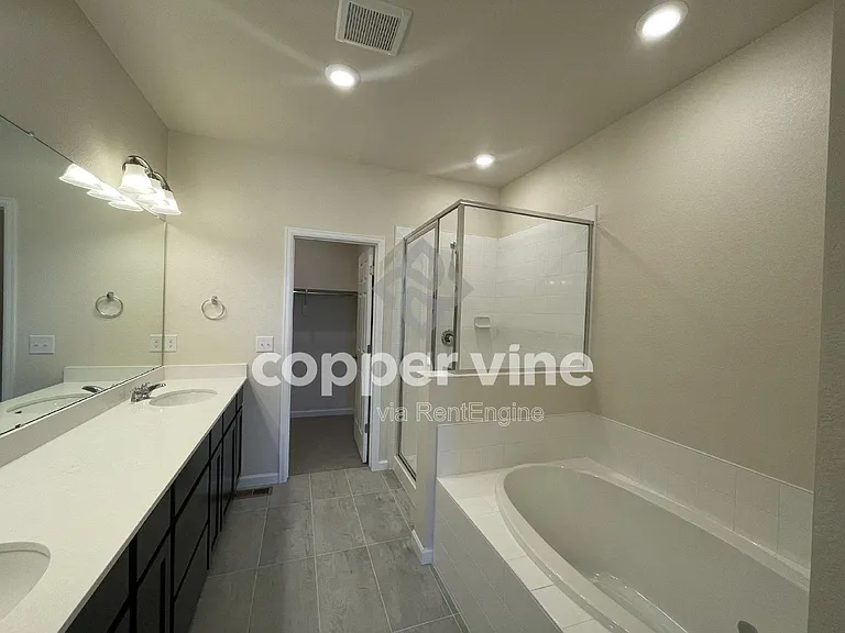 161 Ambrose St — Photo 12