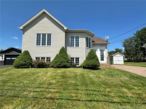 46 Theriault St #44, Dieppe, NB E1A 7V8