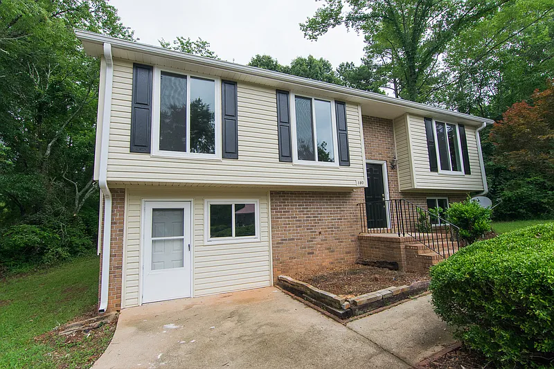 Building Photo - 180 Arthur Cir