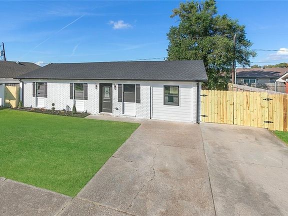 2nd image of 2824 Virginia Lee Dr