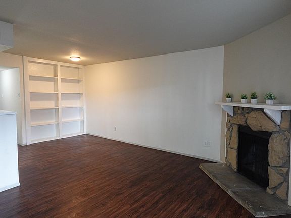5th image of 6001 Reims Rd
