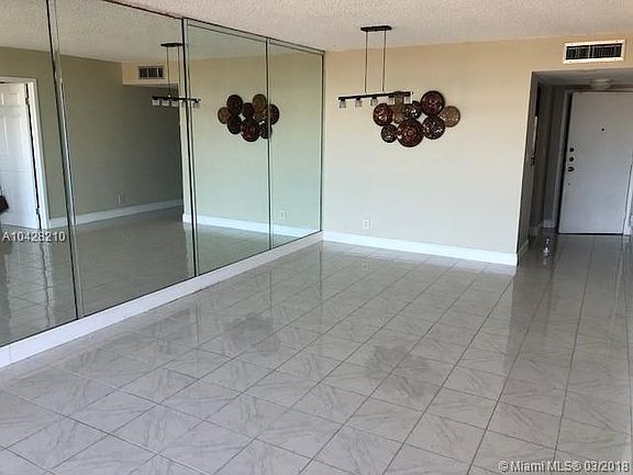 3rd image of 2450 NE 135th St APT 606