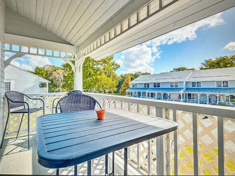 1284 Cypress Cove Ct — Photo 5