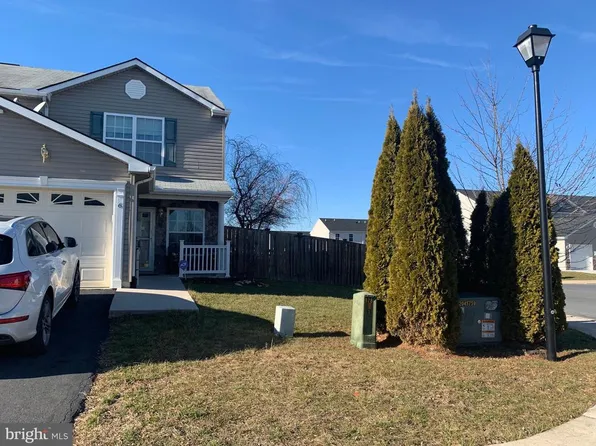 6 Sophie Ln, Bunker Hill, WV 25413