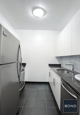 Rented by Bond New York | media 5