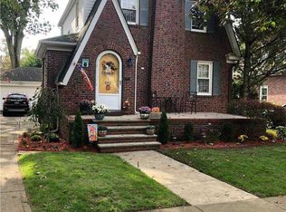 310 E Dover St, Valley Stream, NY 11580