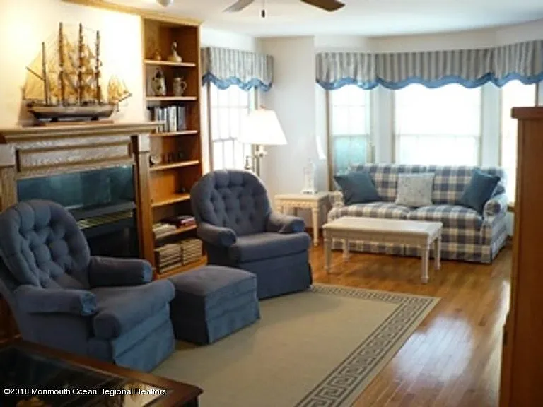 417 Main Ave — Photo 4