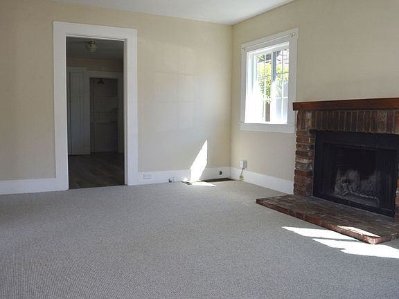 3rd image of 409 & 409A Turney St #409