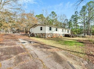 1009 J D Walton Rd, Newnan, GA 30263