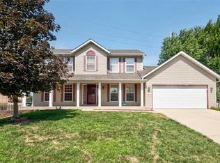 701 Cedar Mill Dr, Shiloh, IL