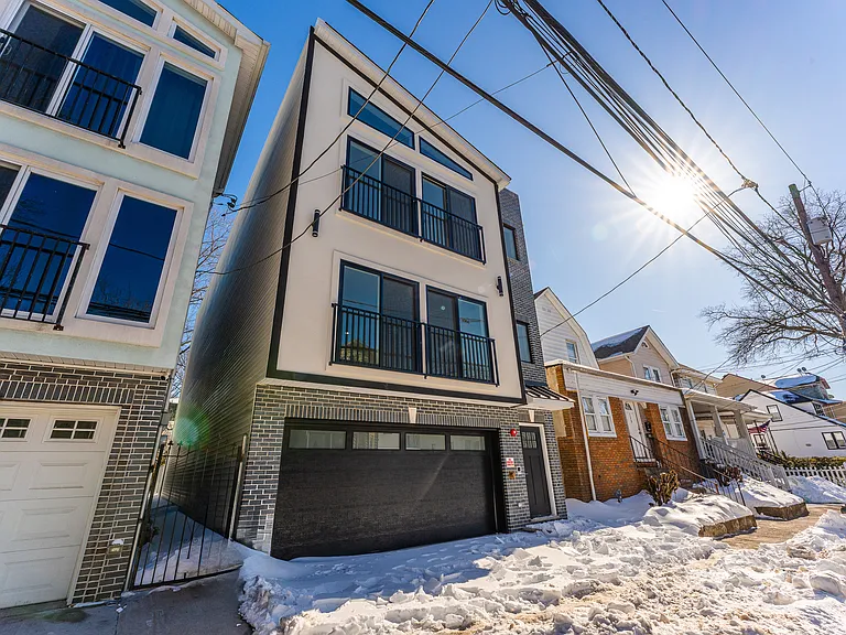 106 Columbia Ave #1 — Photo 14
