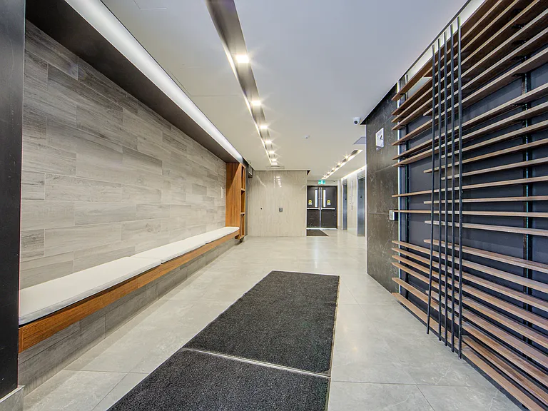 40 High Park Ave — Photo 17