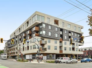 Black and White, Victoria, BC V8V 3K9