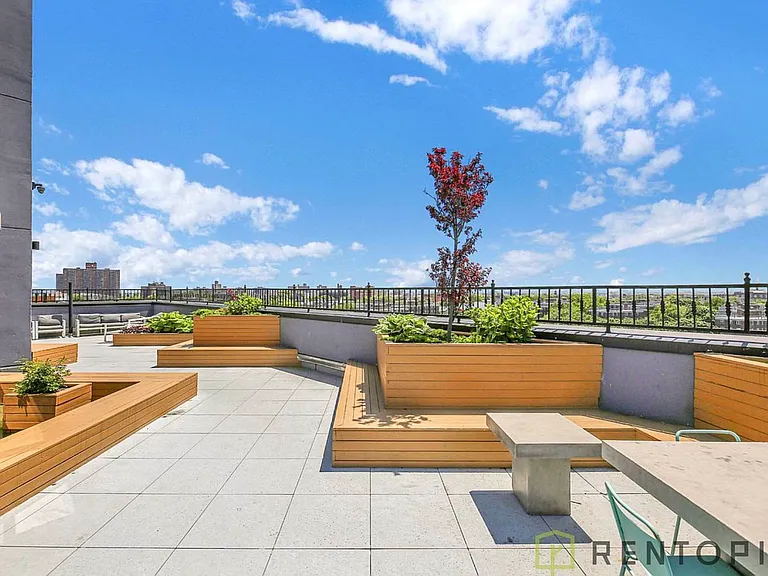 1875 Atlantic Ave #305K — Photo 11