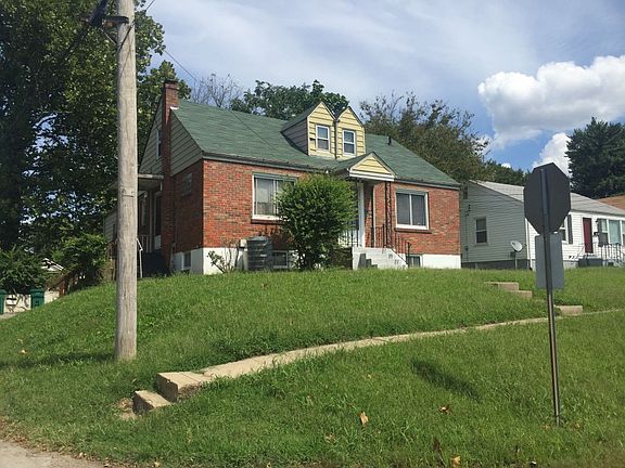2nd image of 2539 McLaran Ave
