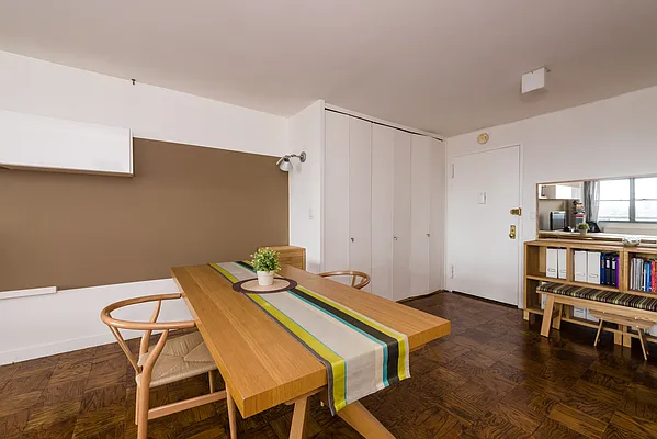 Sold by SBNY RE | media 32