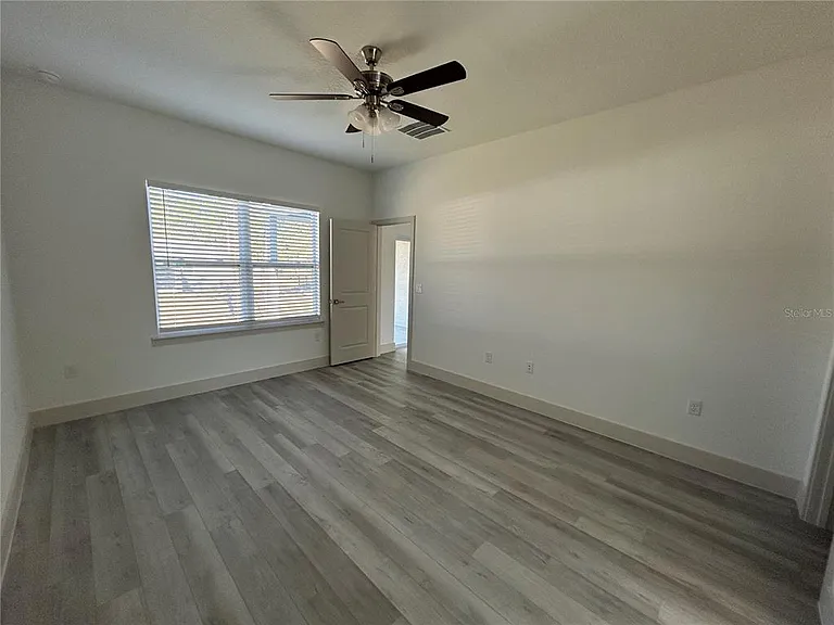 1531 W Gainsboro Ln — Photo 13