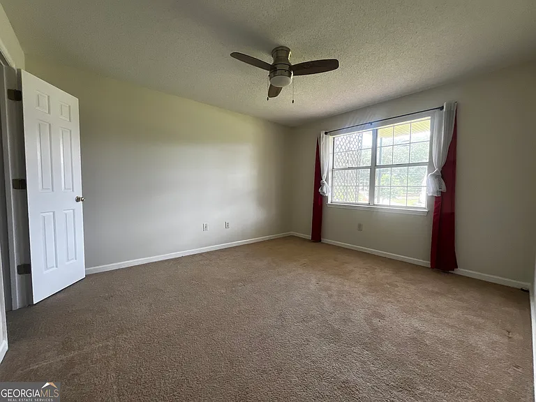 2165 S Milledge Ave — Photo 9