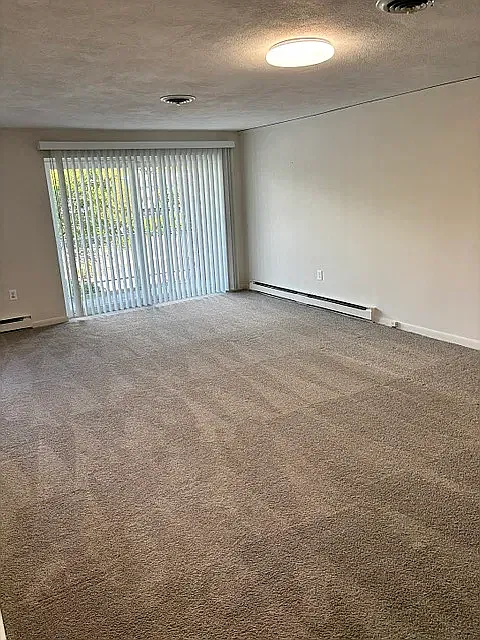 34 Salem End Rd — Photo 4