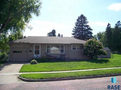 2217 Braemar Cir, Sioux Falls, SD, 57105