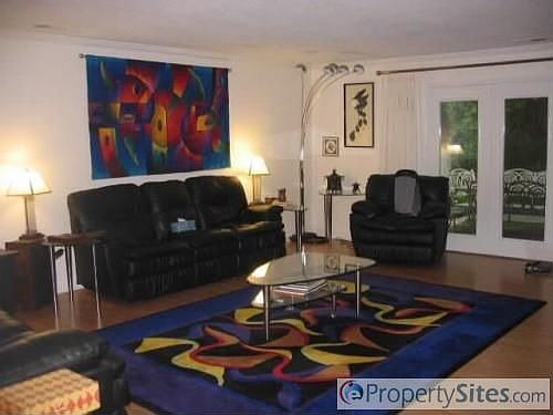 5th image of 4927 Windridge Dr